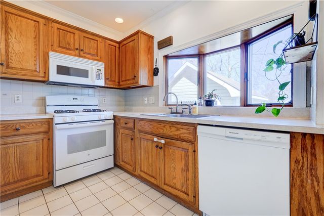 134 Wyndham Road, Rochester, NY 14612