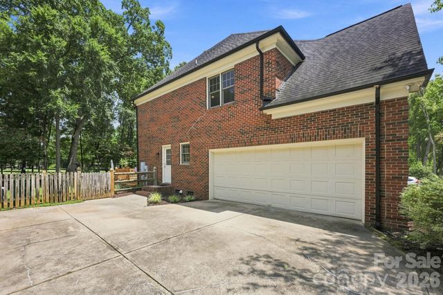4620 Fairvista Drive, Charlotte, NC 28269