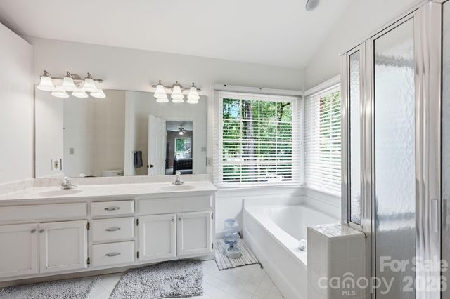 4620 Fairvista Drive, Charlotte, NC 28269