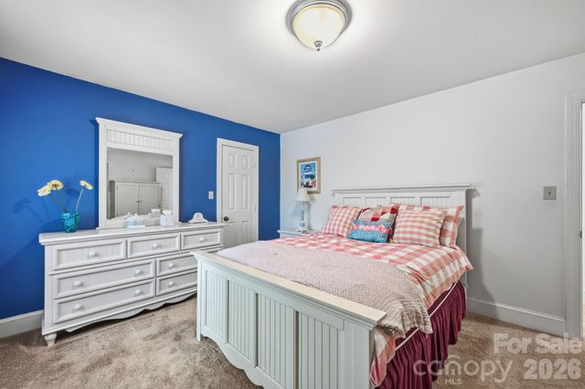 4620 Fairvista Drive, Charlotte, NC 28269