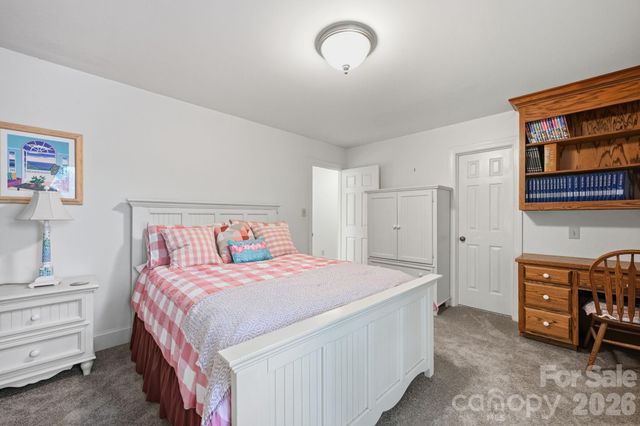 4620 Fairvista Drive, Charlotte, NC 28269