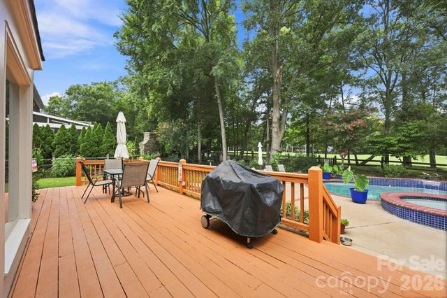 4620 Fairvista Drive, Charlotte, NC 28269