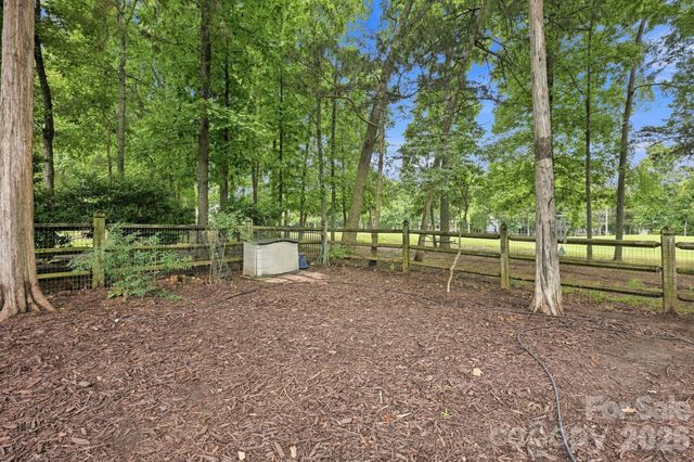 4620 Fairvista Drive, Charlotte, NC 28269