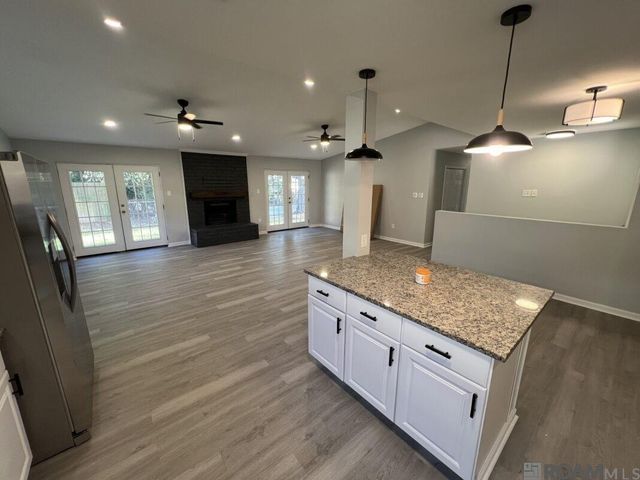 8803 Orleans Dr, Baton Rouge, LA 70810