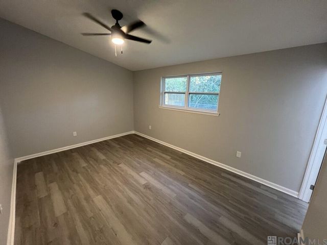 8803 Orleans Dr, Baton Rouge, LA 70810