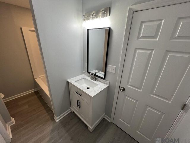 8803 Orleans Dr, Baton Rouge, LA 70810