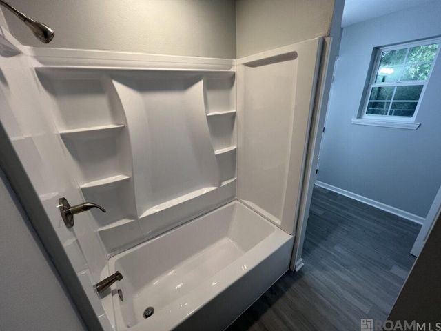 8803 Orleans Dr, Baton Rouge, LA 70810