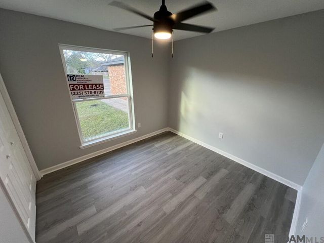 8803 Orleans Dr, Baton Rouge, LA 70810