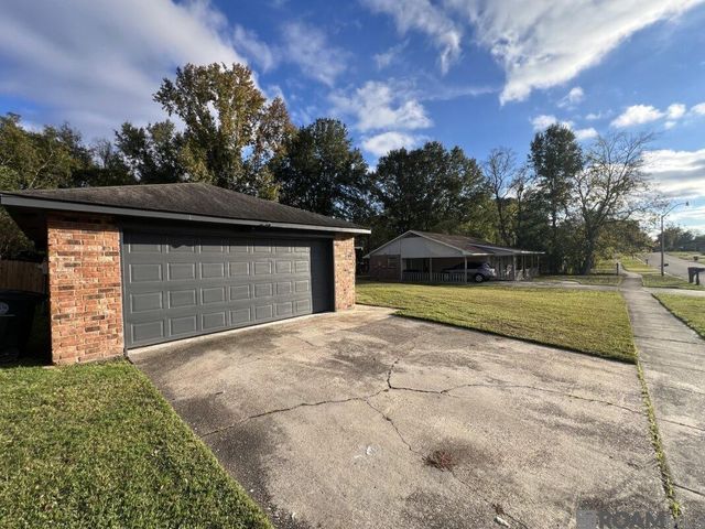 8803 Orleans Dr, Baton Rouge, LA 70810