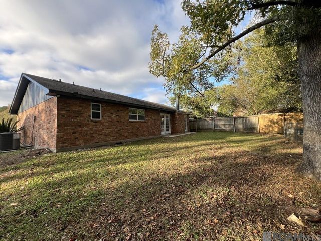 8803 Orleans Dr, Baton Rouge, LA 70810