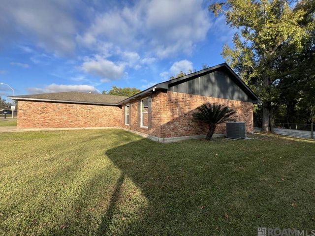 8803 Orleans Dr, Baton Rouge, LA 70810