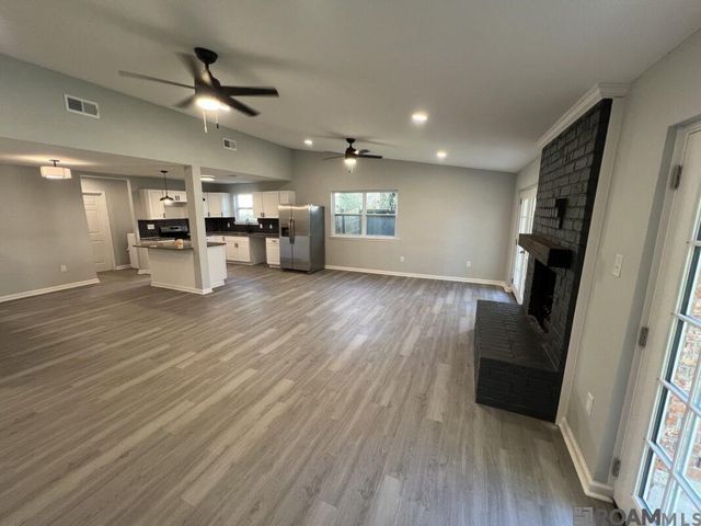 8803 Orleans Dr, Baton Rouge, LA 70810