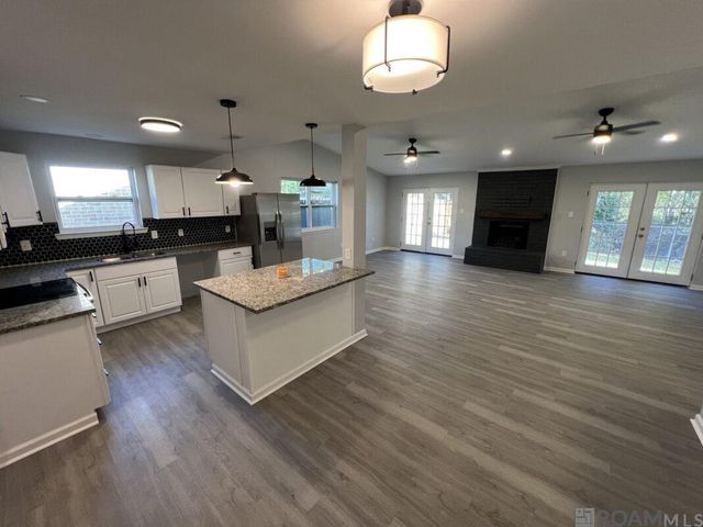 8803 Orleans Dr, Baton Rouge, LA 70810