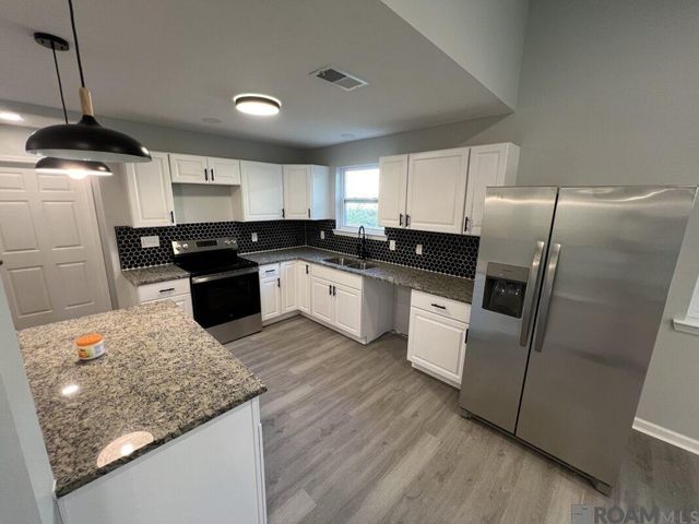 8803 Orleans Dr, Baton Rouge, LA 70810