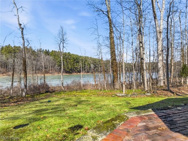 3133 Rockwood Drive SW, Carrollton, OH 44615