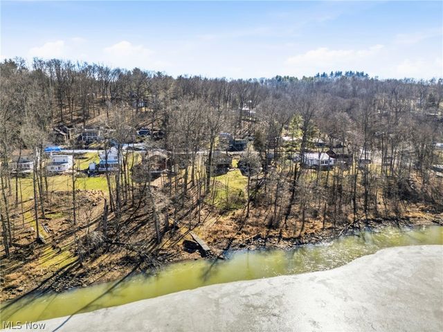 3133 Rockwood Drive SW, Carrollton, OH 44615