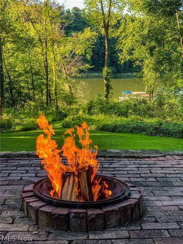 3133 Rockwood Drive SW, Carrollton, OH 44615