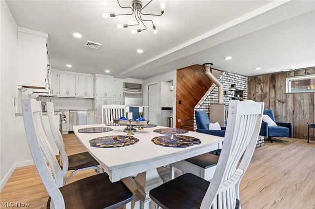 3133 Rockwood Drive SW, Carrollton, OH 44615