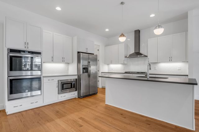 1016B 13th Ave, S, Nashville, TN 37212