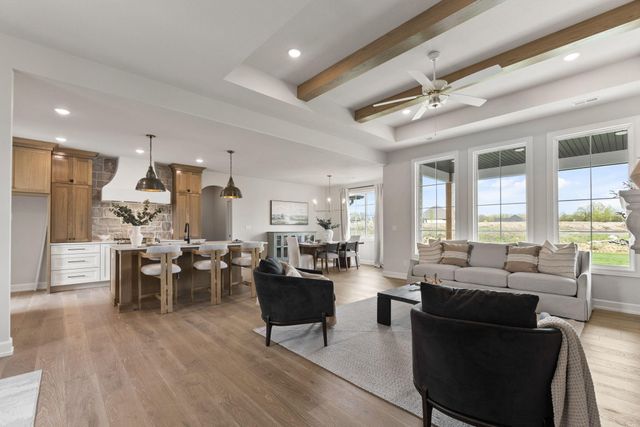 212 WALTON HEATH DR, Columbia, MO 65201