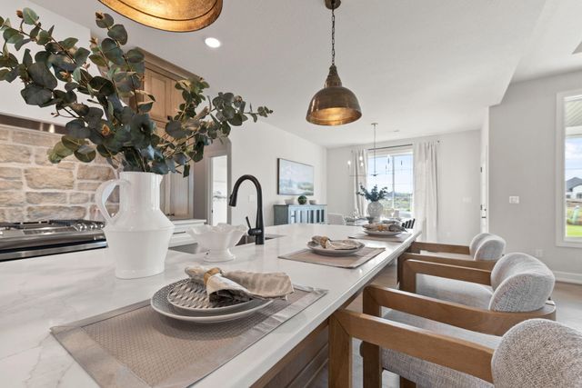 212 WALTON HEATH DR, Columbia, MO 65201