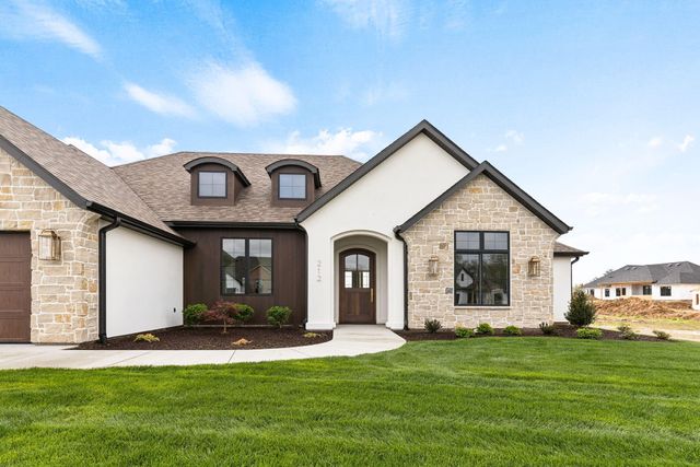 212 WALTON HEATH DR, Columbia, MO 65201