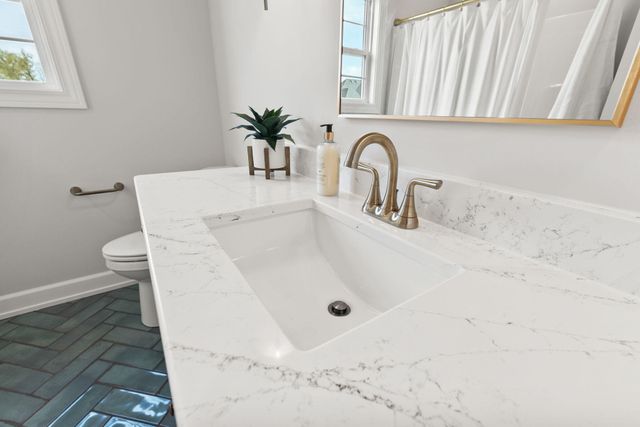 212 WALTON HEATH DR, Columbia, MO 65201