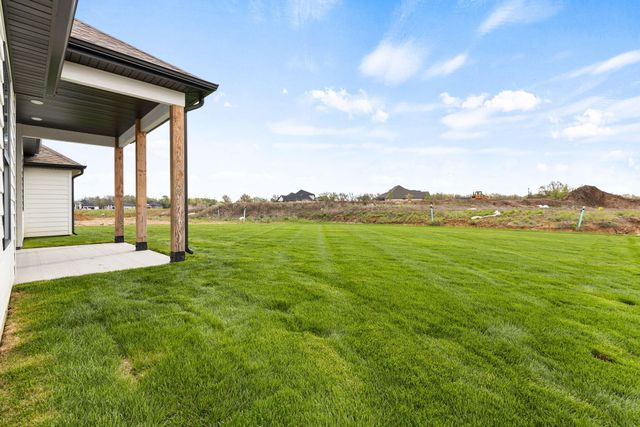 212 WALTON HEATH DR, Columbia, MO 65201