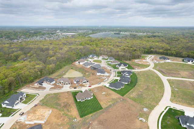 212 WALTON HEATH DR, Columbia, MO 65201