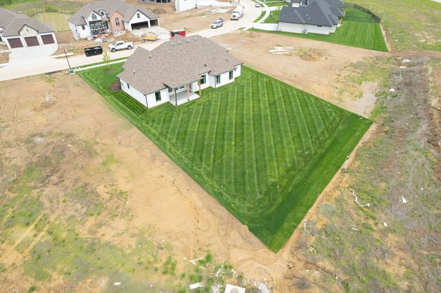 212 WALTON HEATH DR, Columbia, MO 65201