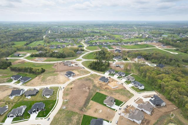 212 WALTON HEATH DR, Columbia, MO 65201