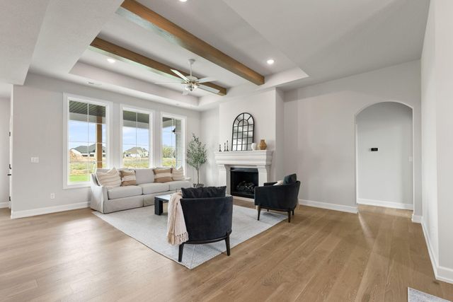 212 WALTON HEATH DR, Columbia, MO 65201