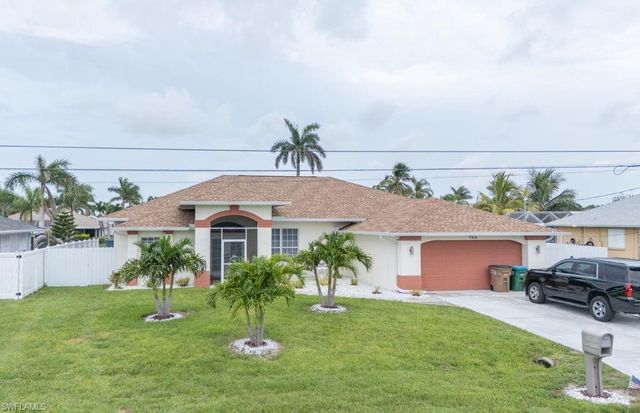 946 SE 23rd PL, Cape Coral, FL 33990