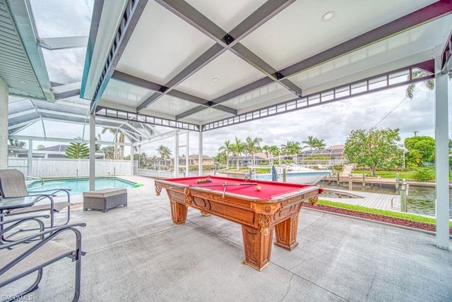 946 SE 23rd PL, Cape Coral, FL 33990