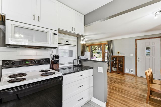 1030 Kenneth Street, Eagan, MN 55121