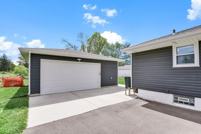 1030 Kenneth Street, Eagan, MN 55121