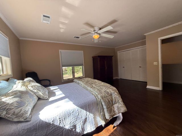 917 Calvert Cv, Forrest City, AR 72335