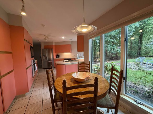 917 Calvert Cv, Forrest City, AR 72335