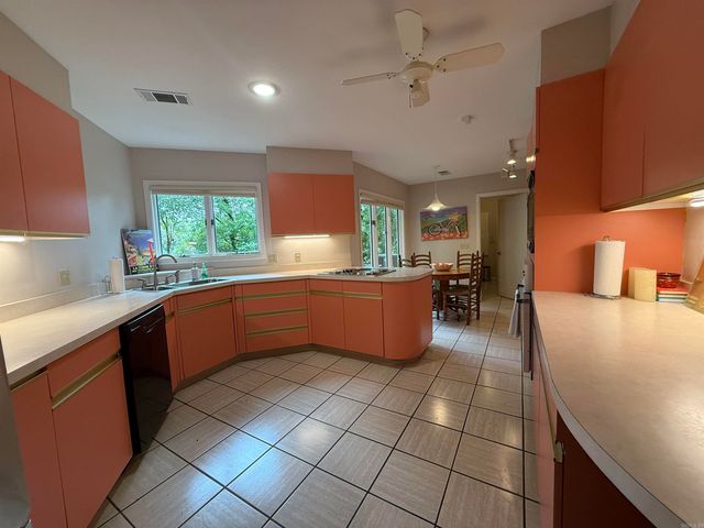 917 Calvert Cv, Forrest City, AR 72335