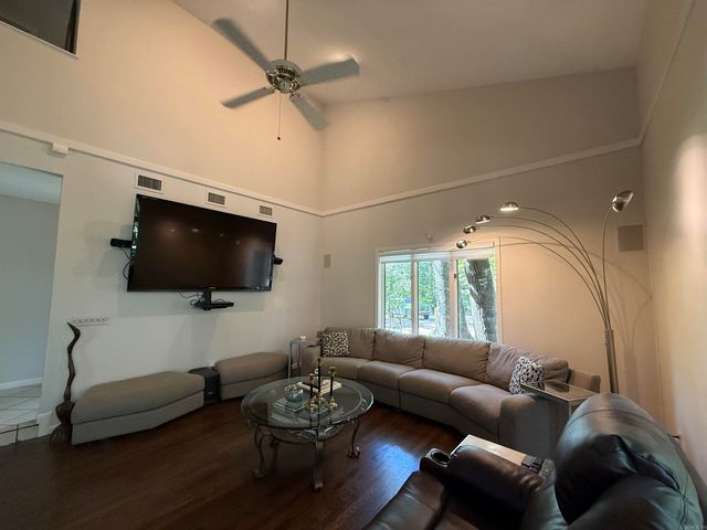 917 Calvert Cv, Forrest City, AR 72335