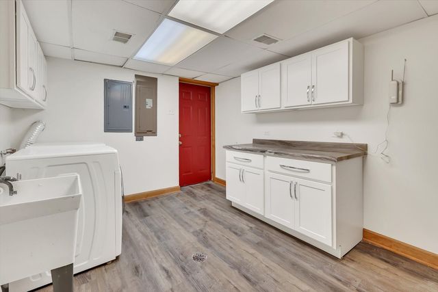 1034 N La Salle Drive, Chicago, IL 60610