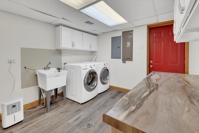 1034 N La Salle Drive, Chicago, IL 60610