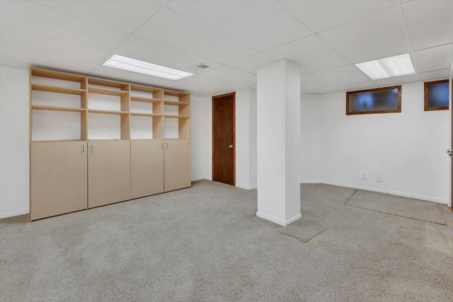 1034 N La Salle Drive, Chicago, IL 60610
