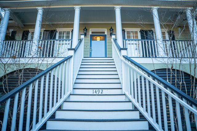 1492 Headquarters Plantation Drive, Johns Island, SC 29455