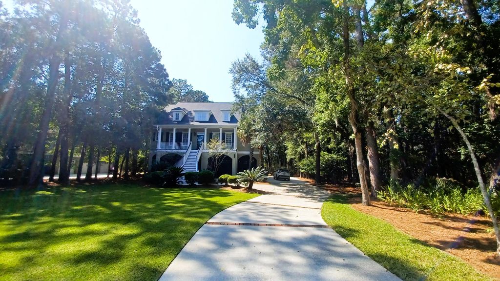 1492 Headquarters Plantation Drive, Johns Island, SC 29455
