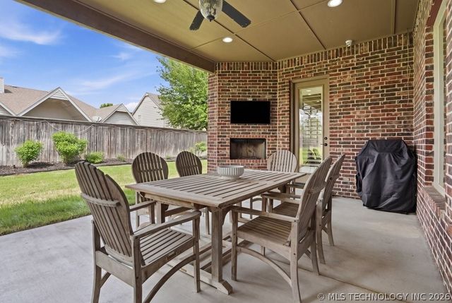 2821 E 103rd Place, Tulsa, OK 74137