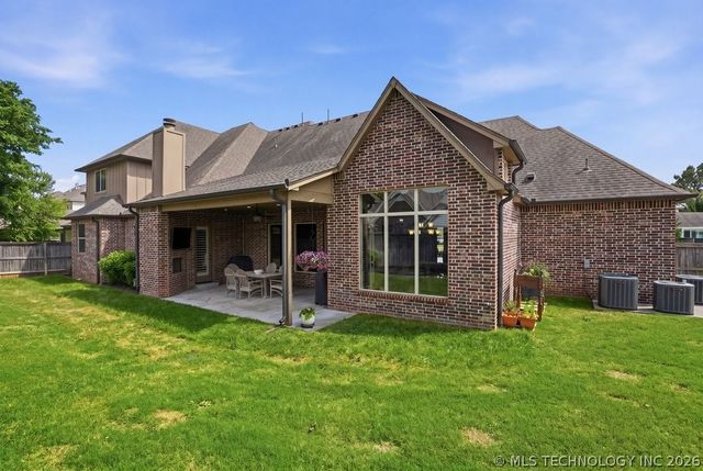 2821 E 103rd Place, Tulsa, OK 74137