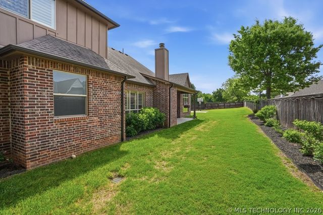 2821 E 103rd Place, Tulsa, OK 74137
