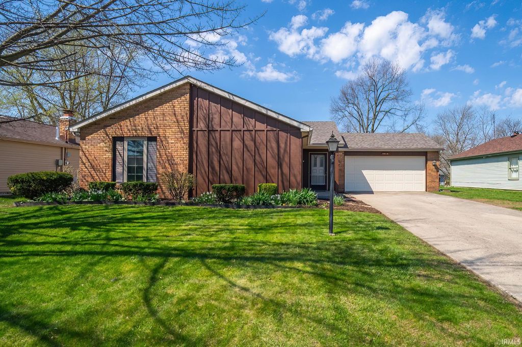 4619 Rose Hill Lane, Fort Wayne, IN 46835