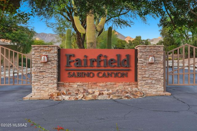 7452 E Ridge Point Road, Tucson, AZ 85750
